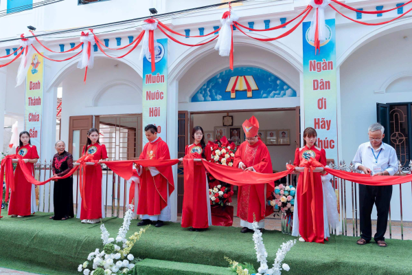 Giáo họ Duyên Lễ khánh thành nhà mục vụ và mừng kính hai thánh Tông đồ Phêrô và Phaolô
