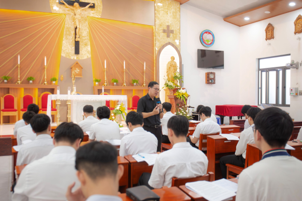 Dự tu Giáo phận Thái Bình - Miền Nam tĩnh tâm tháng 11/2025