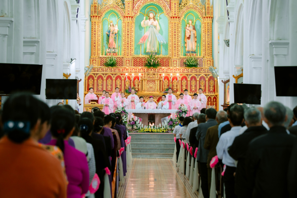 Giáo xứ Hà Xá sốt sắng cử hành Tuần Chầu Lượt năm 2026