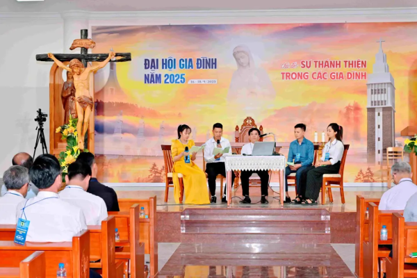 Ngày thứ hai của Đại hội Gia đình toàn quốc 2025 tại Trung tâm hành hương Đức Mẹ Núi Cúi