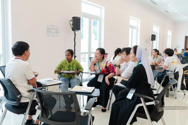 Nhật ký ngày thứ hai: Cuộc họp FABC về Giới trẻ tại Tàpao – Giáo phận Phan Thiết