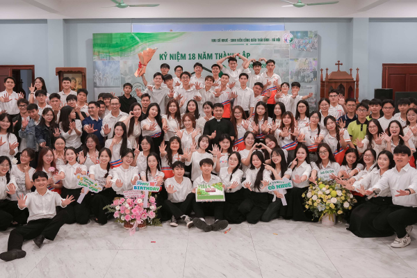 Khu Cổ Nhuế - Nhóm SVCG TB-HN: Mừng hồng ân 18 năm thành lập