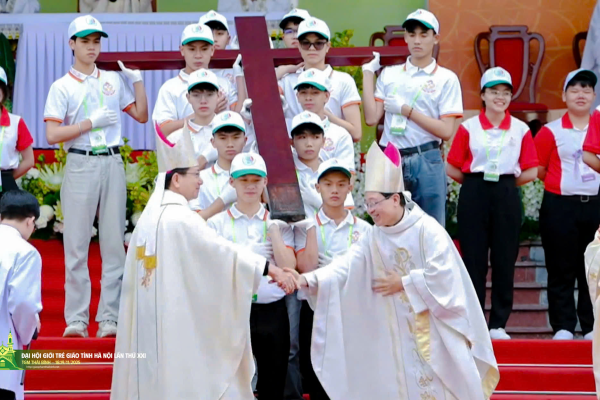 Thánh lễ tạ ơn, bế mạc Đại hội Giới trẻ Giáo tỉnh Hà Nội tại Giáo phận Thái Bình