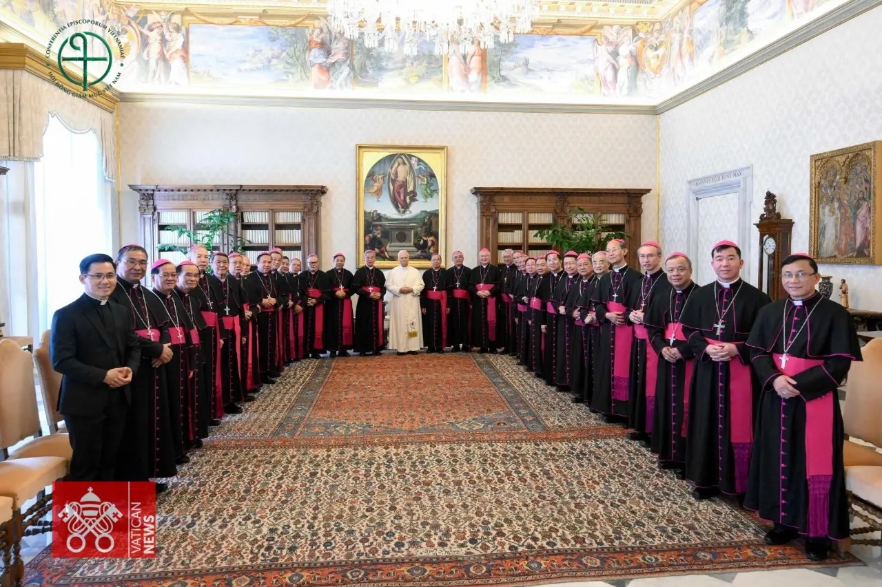 Ad limina 2026 - ngày V: Viếng mộ Thánh Phêrô và yết kiến Đức Thánh cha Lêô XIV