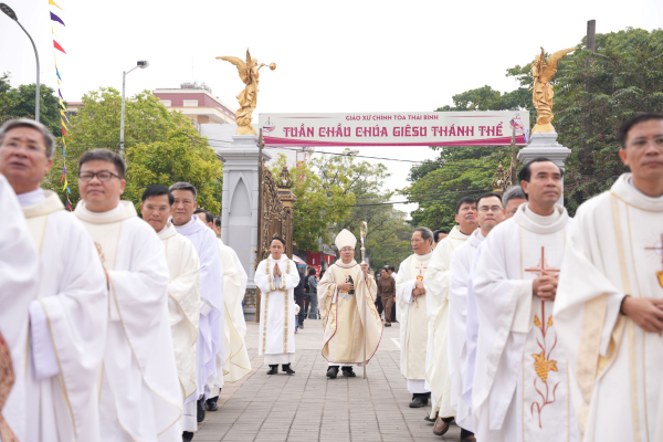 Thánh lễ chính tiệc Tuần chầu lượt Giáo xứ Chính tòa – Mừng Đại lễ Chúa Giêsu Ki-tô, Vua vũ trụ