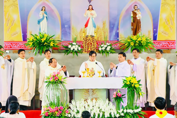 Giáo họ Tiên Cầu - Giáo xứ Thuần Tuý hân hoan mừng lễ Thánh Phaolô Tông đồ Trở lại – Quan thầy Giáo họ