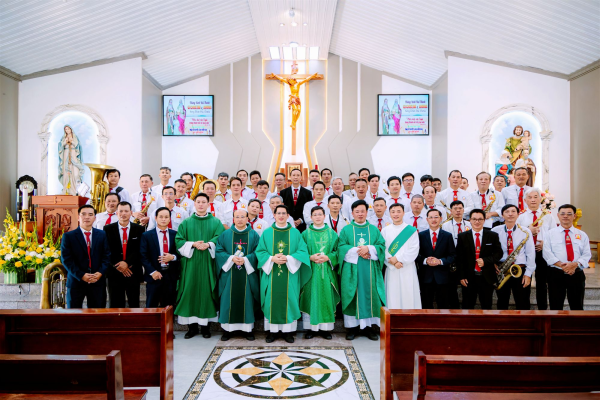 Đồng hương Giáo xứ Nguyệt Lãng tại miền Nam: Mừng kính Thánh Bổn mạng Thánh Gioakim và Thánh Anna
