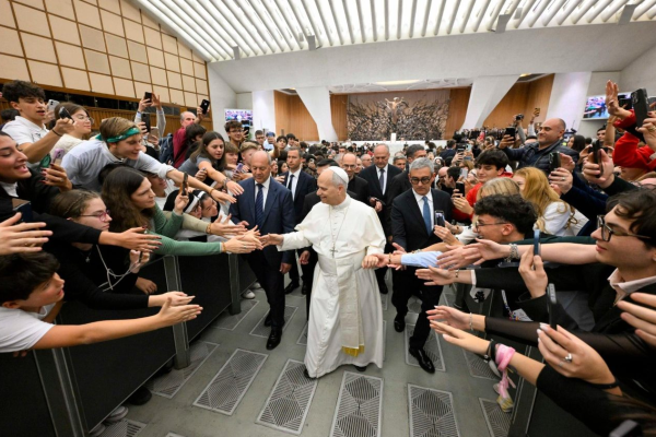 Đức Thánh Cha tiếp các sinh viên tham dự Ngày Năm Thánh Giới Giáo dục